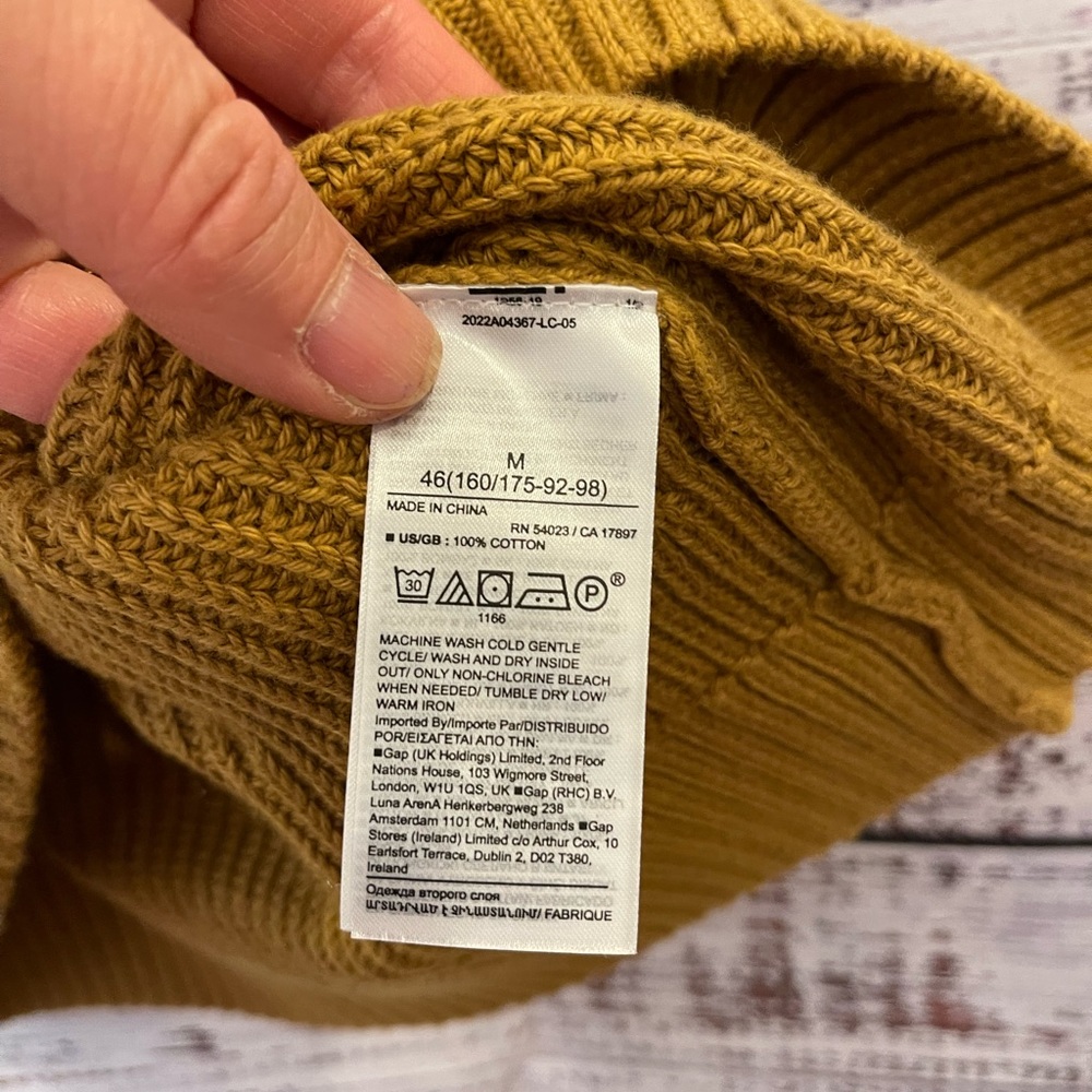 Banana Republic sweater tank in turmeric/mustard. 100% cotton. - Picture 3 of 6
